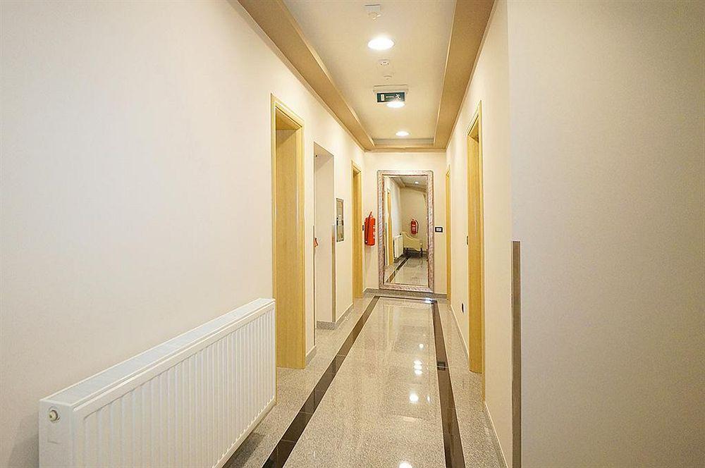 Calypso Hotel